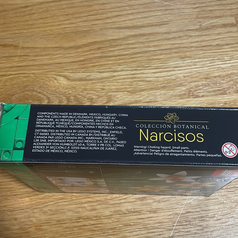 Lego Daffodils - Botanical Collection - Picture 3 of 4